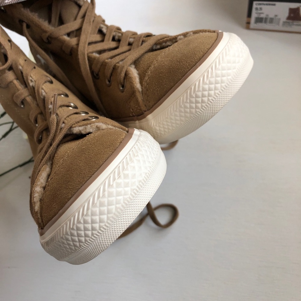 Converse  Taylor Hi-Rise Suede Shearling sneakers - Picture 5 of 7